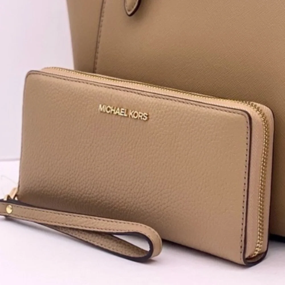 Michael Kors Large Continental Wallet Wristlet Camel